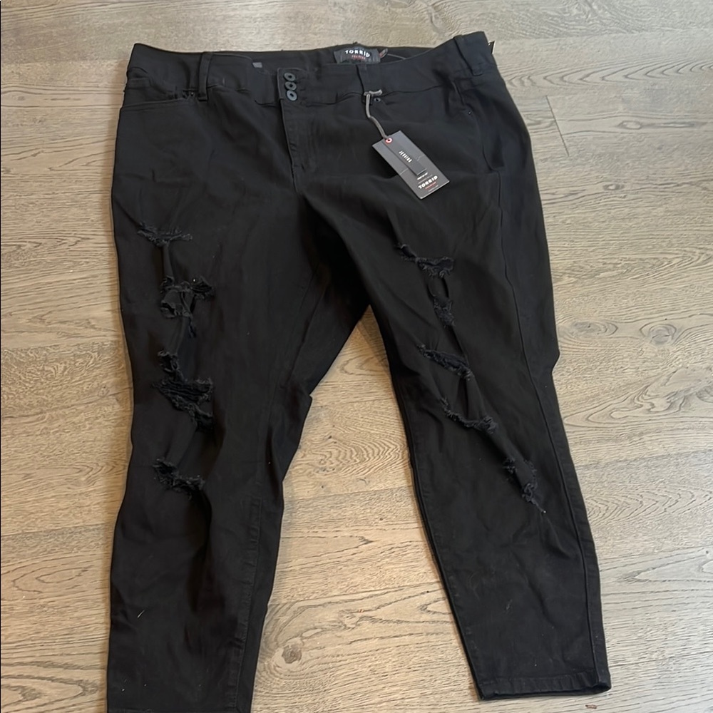 NWT Torrid Premium  Black Distressed Jeans 24R